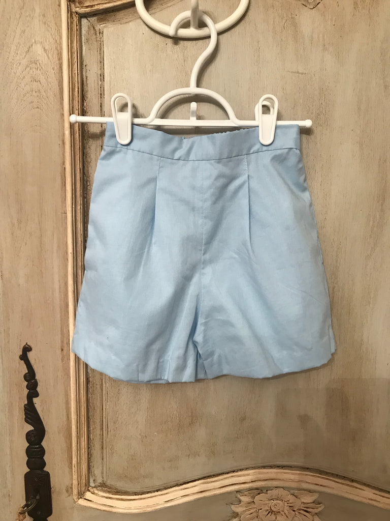 Basic pleat shorts